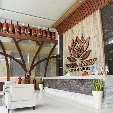 Crystal Lotus Hotel Джокьякарта Экстерьер фото