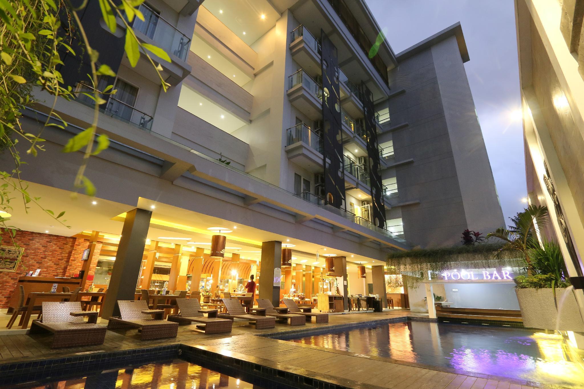 Crystal Lotus Hotel Джокьякарта Экстерьер фото